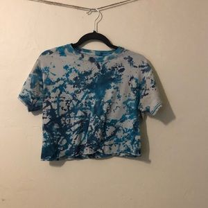 Cropped Tie-dye Shirt